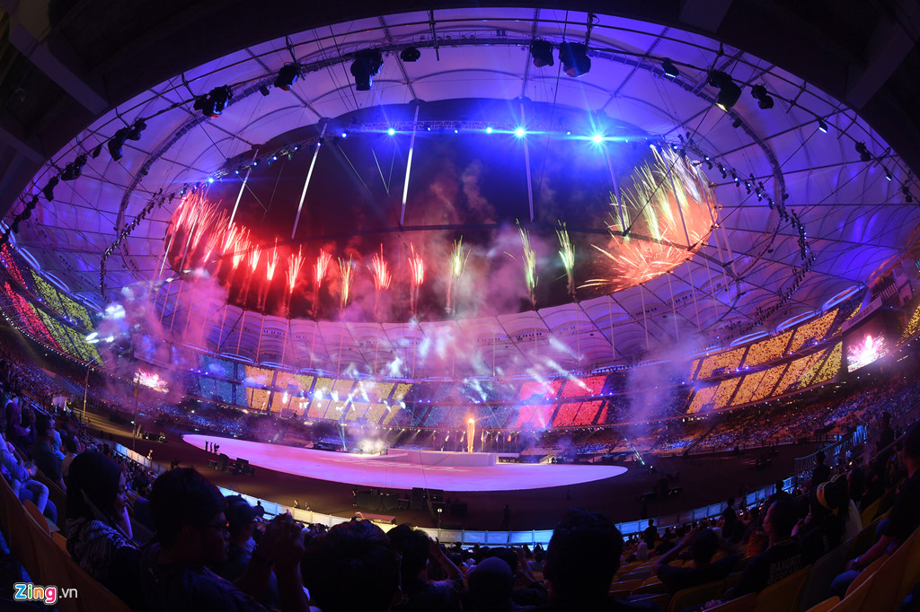 le khai mac sea games 29 an tuong duoi con mua xoi xa
