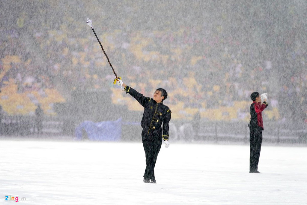 le khai mac sea games 29 an tuong duoi con mua xoi xa