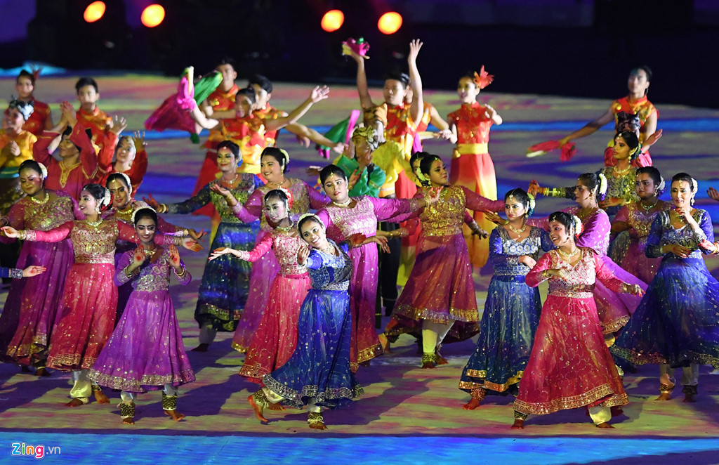 le khai mac sea games 29 an tuong duoi con mua xoi xa