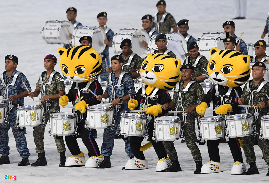 le khai mac sea games 29 an tuong duoi con mua xoi xa