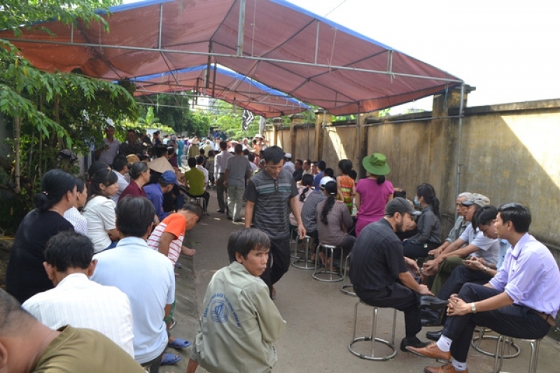 dam tang dam nuoc mat cua 4 ba chau bi sat hai o quang ninh
