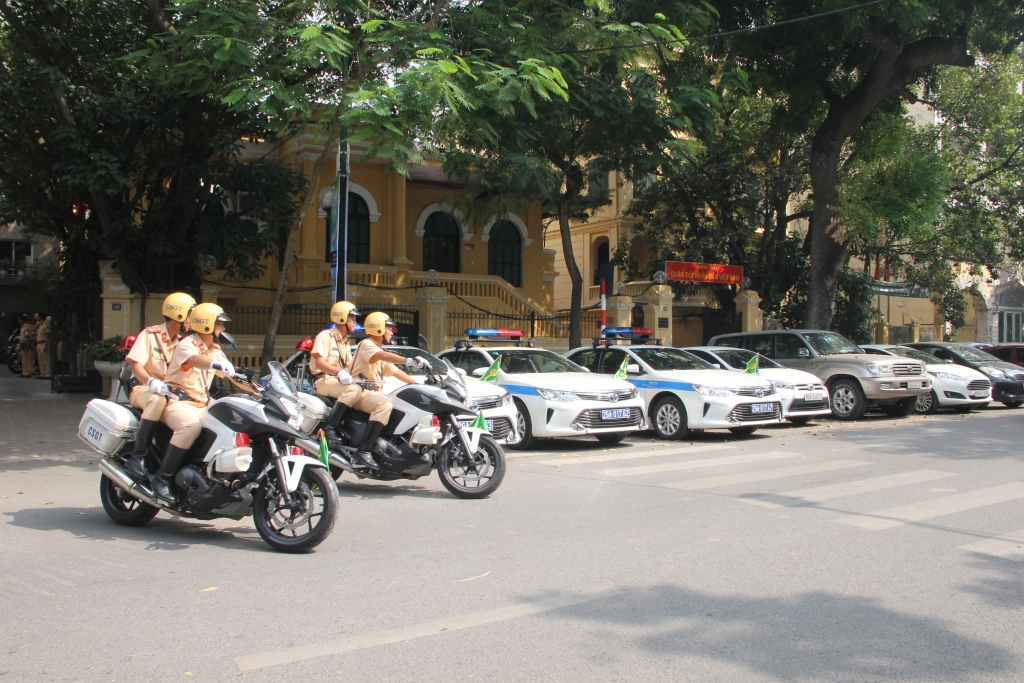 csgt ha noi ra quan phuc vu 3 hoi nghi cap cao