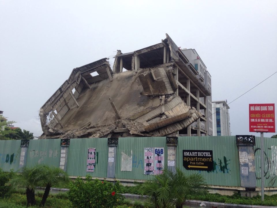 so phan ham hiu cua toa nha 5 tang chua mot lan duoc su dung sau su co bau kien