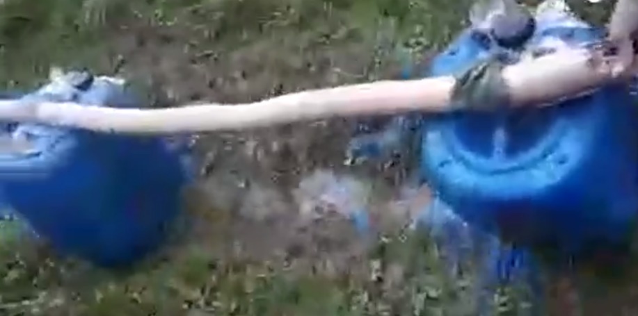yen bai hai cong nhan nha may thuy dien lieu minh boi qua dong lu chay xiet