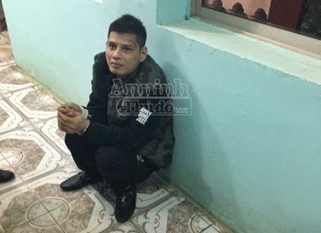 bat long ma cam dau vu no sung ban chet nhan vien nha nghi