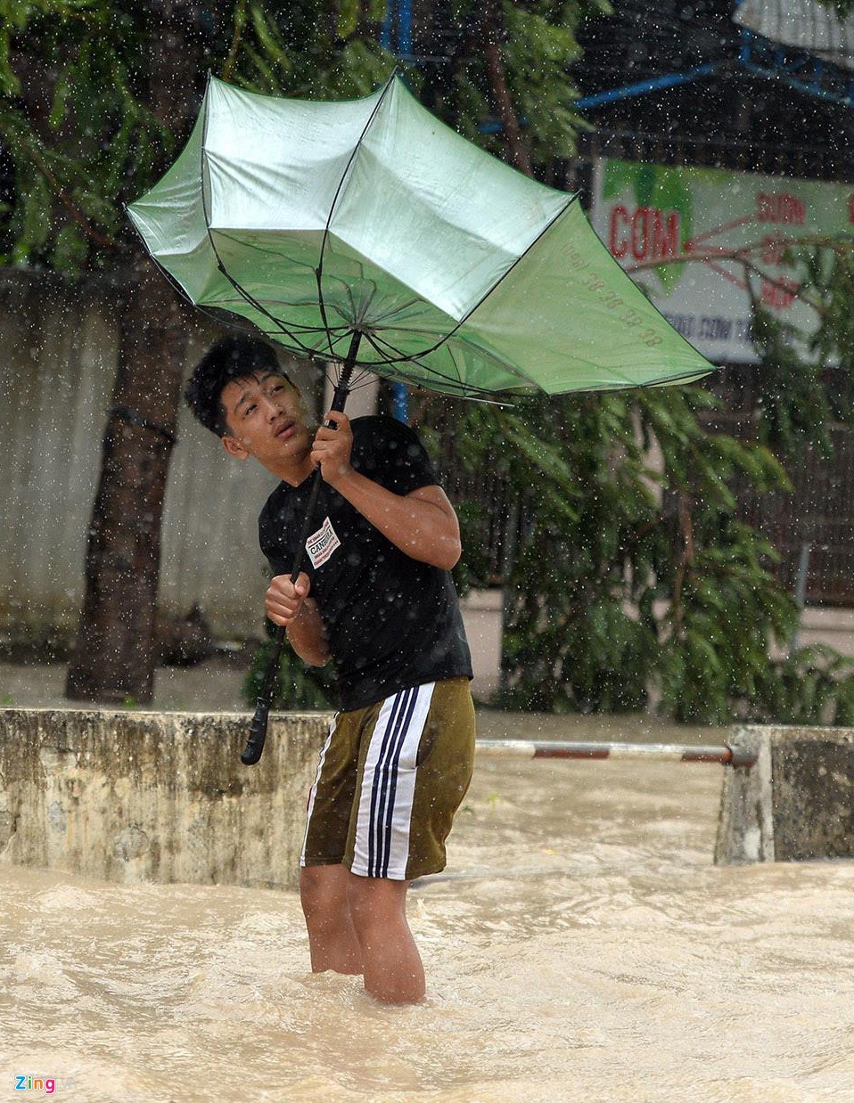 nha trang ninh hoa nguoi dan am anh hau con bao damrey