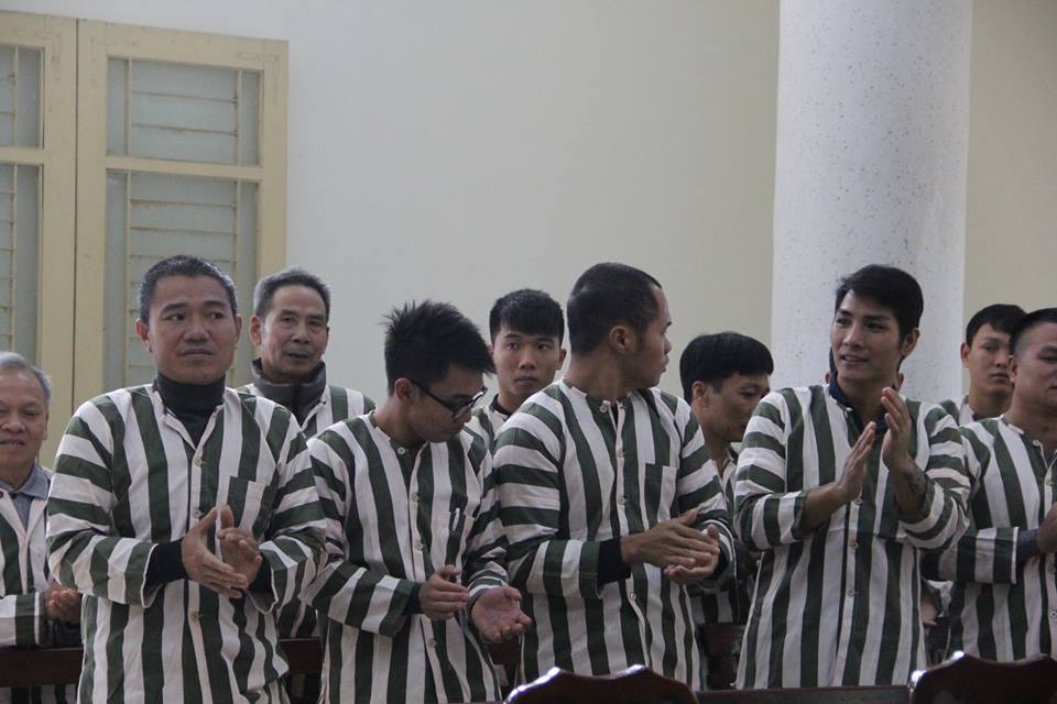 nhung hinh anh xuc dong trong ngay dac xa