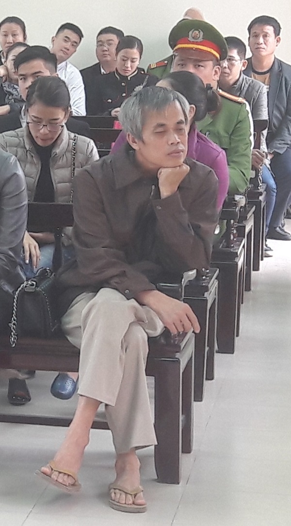 Toàn cảnh phiên xử tài xế lái xe Camry gây tai nạn liên hoàn toan canh phien xu tai xe lai xe camry gay tai nan lien hoan
