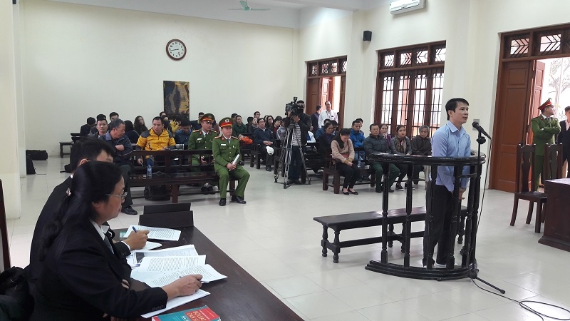 Toàn cảnh phiên xử tài xế lái xe Camry gây tai nạn liên hoàn toan canh phien xu tai xe lai xe camry gay tai nan lien hoan