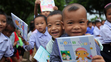 Họp là đóng tiền!