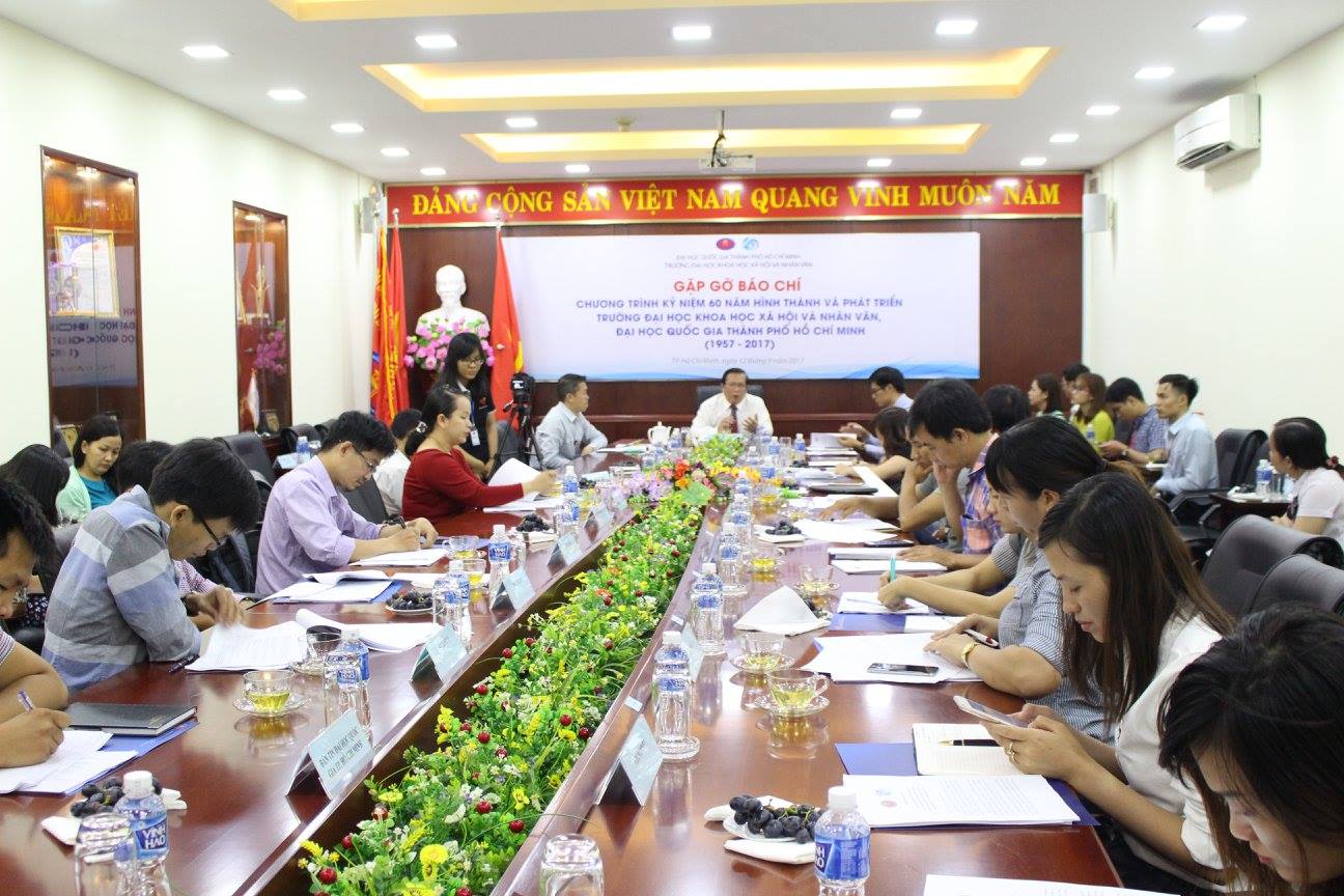 truong dh khoa hoc xa hoi va nhan van tphcm cong bo 60 cuu sinh vien tieu bieu