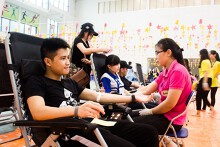 500 sinh viên của 7 trường đại học, cao đẳng cùng tổ chức ngày hội hiến máu