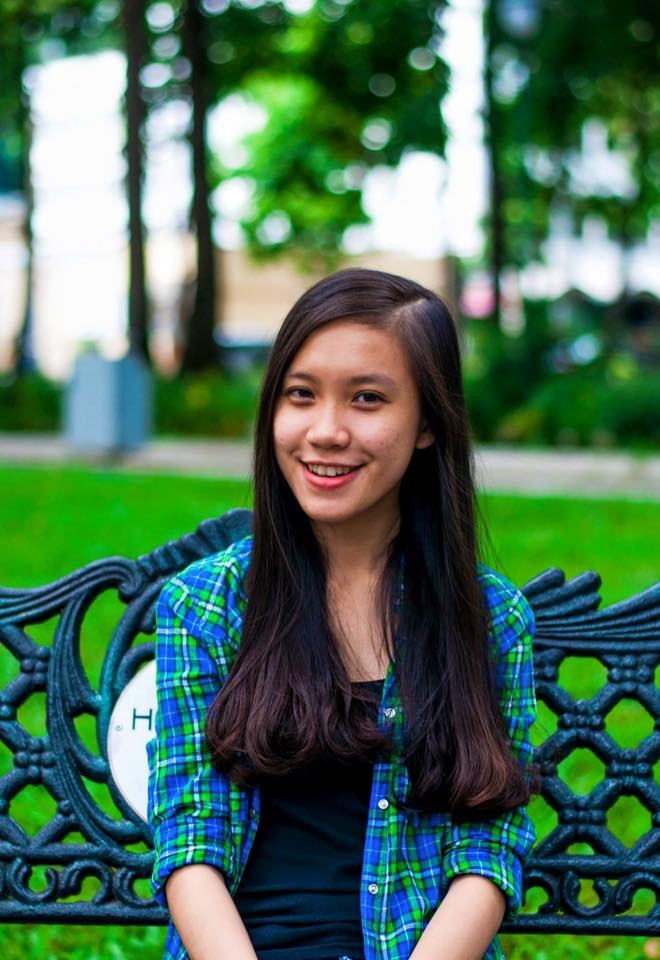 co giao tieng anh xinh dep tai nang va thanh tich cuc khung