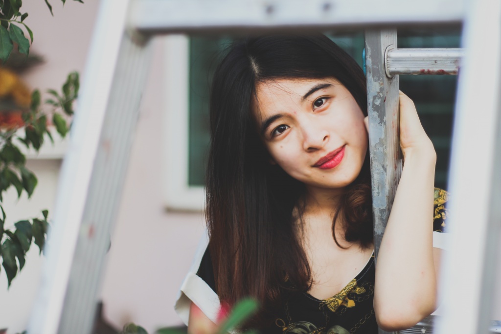 co giao tieng anh va ki niem dang nho khi dong vai bo truong indonesia