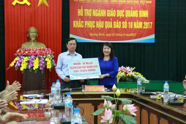 bo giao duc ho tro 1 ty dong cho ha tinh quang binh on dinh day hoc