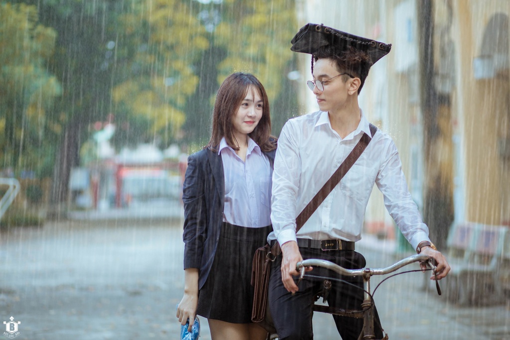 bo anh tinh yeu thay tro khien dan mang xon xao