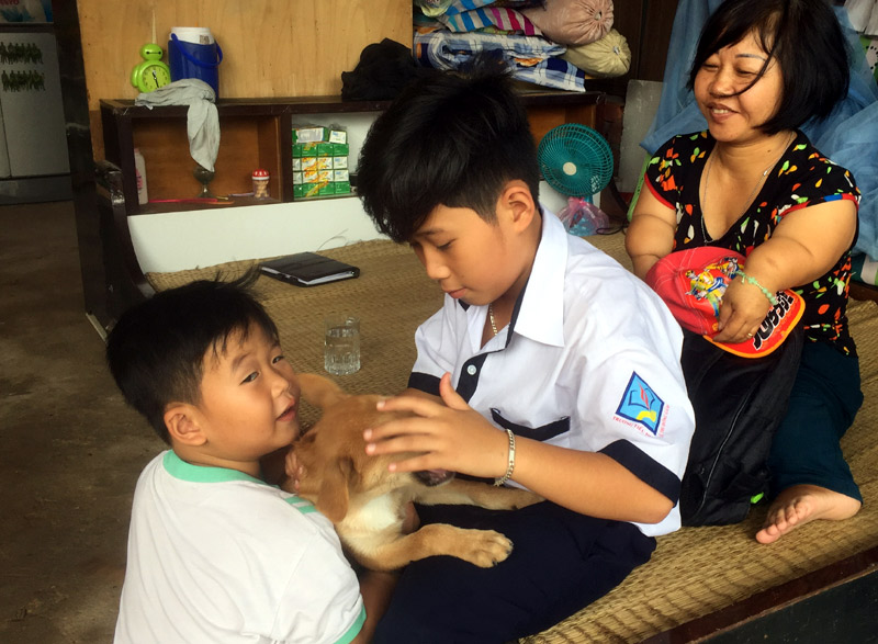 tinh yeu dac biet trong ngoi nha khong cua khong vach