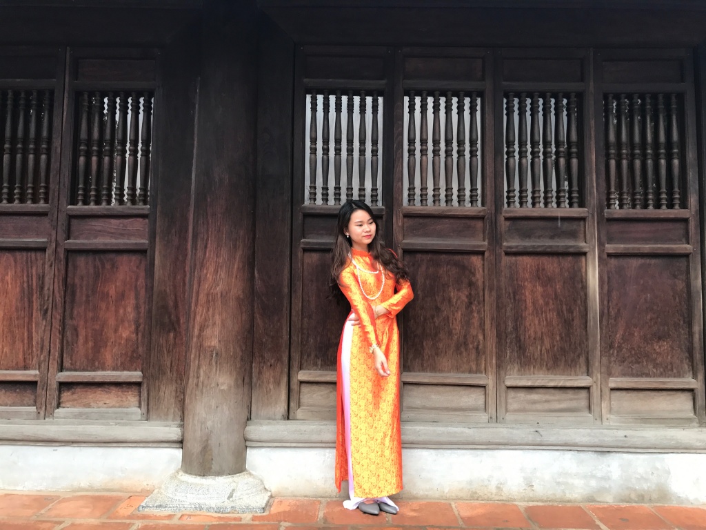 co giao tre va cau chuyen day tieng anh mien phi cho sinh vien