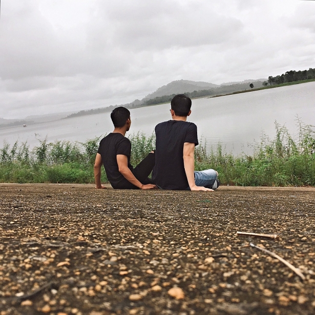 cap doi ban than o sai gon khien dan mang do am am vi qua de thuong