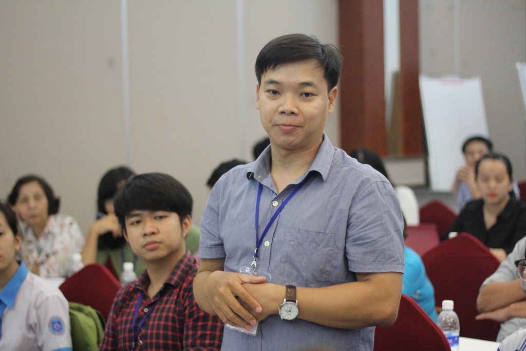 nu sinh bi nhieu truong tu choi vi cam diec bam sinh