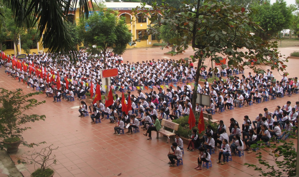 200 hoc sinh truong thcs duong lieu duoc tap huan phong chong chay no