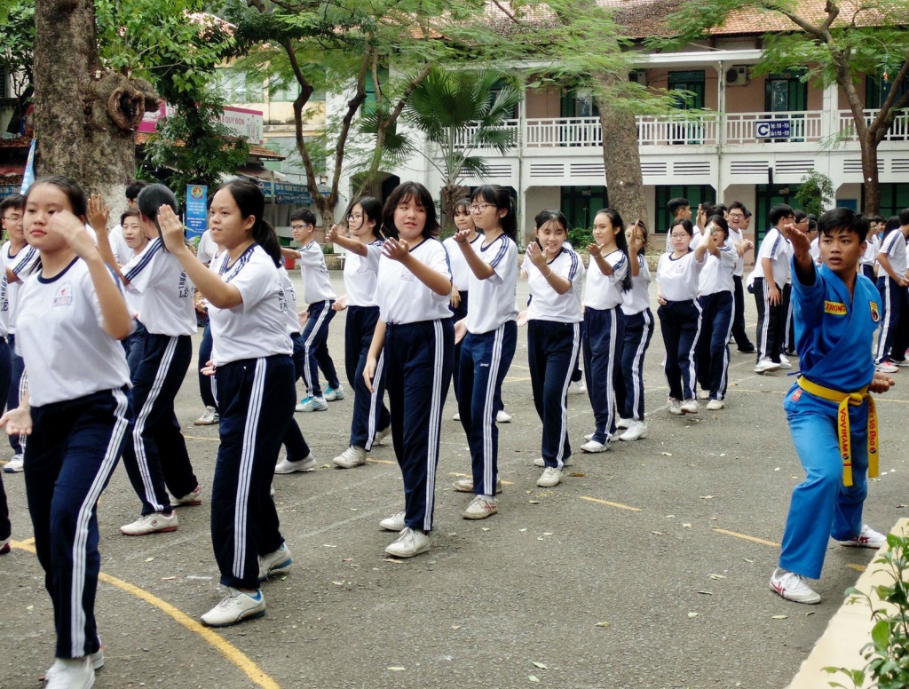 nhap nhang quy van dong cua hoi phu huynh