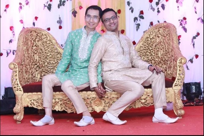 dam cuoi dong tinh gay sot cua chang trai viet voi ban doi an do