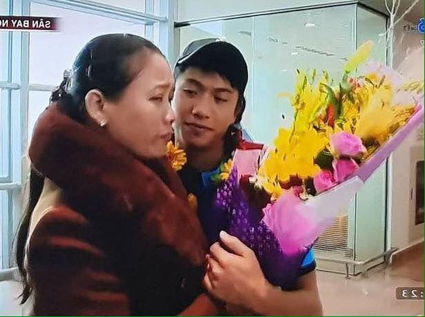 bi lang quen trong ngay tro ve nhung van duc chinh la nguoi hung tham lang tuyet voi cua u23 viet nam