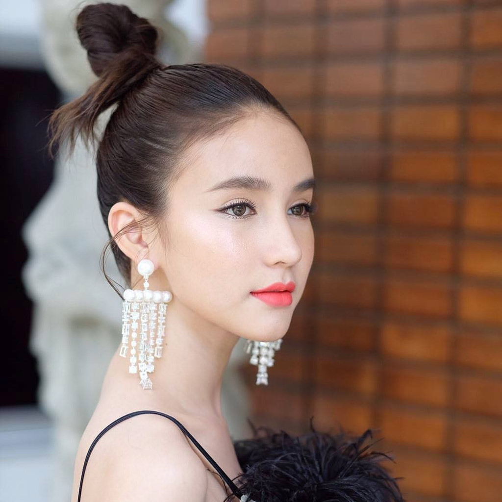 nhan sac xinh dep cua nu hoang chuyen gioi thai lan sau gan 2 nam