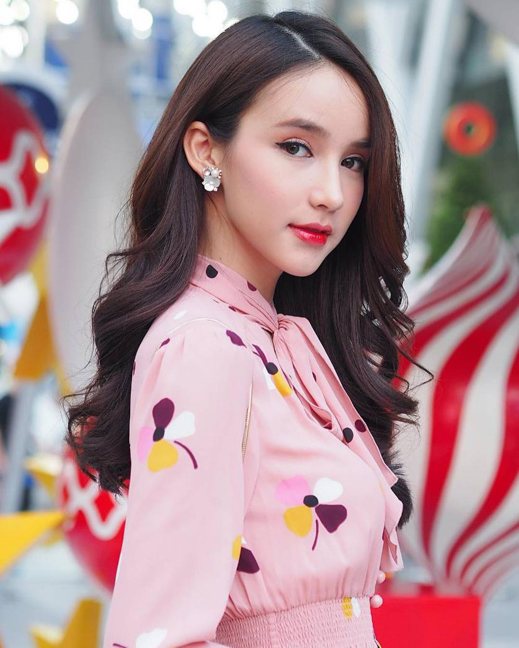 nhan sac xinh dep cua nu hoang chuyen gioi thai lan sau gan 2 nam