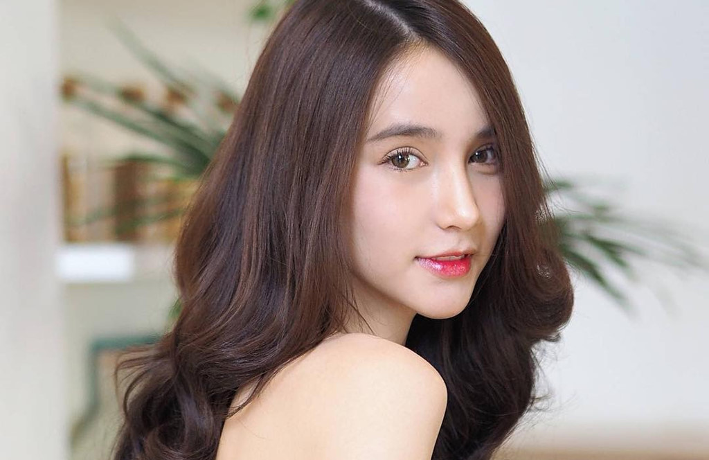 nhan sac xinh dep cua nu hoang chuyen gioi thai lan sau gan 2 nam