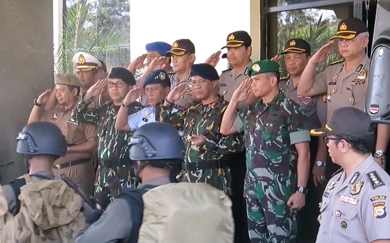 indonesia da bat dau cam ung dung hen ho dong tinh