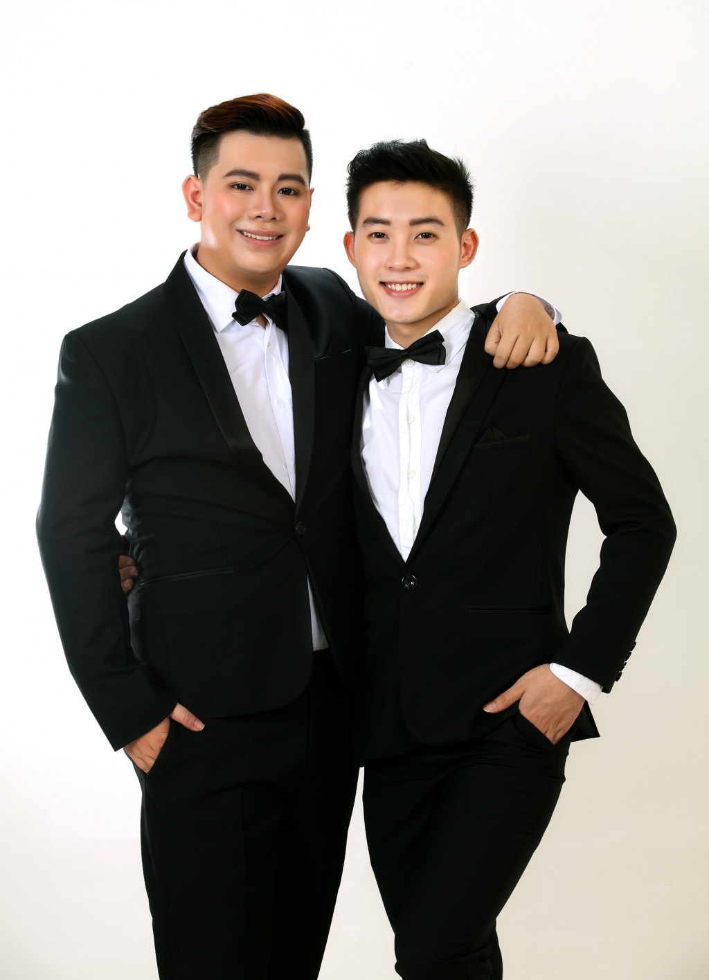 phat hon voi bo anh lang man tinh ben nhau cua cap dong tinh nam