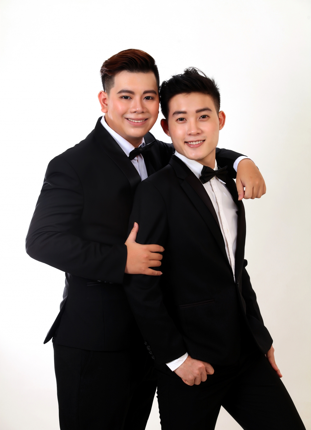 phat hon voi bo anh lang man tinh ben nhau cua cap dong tinh nam