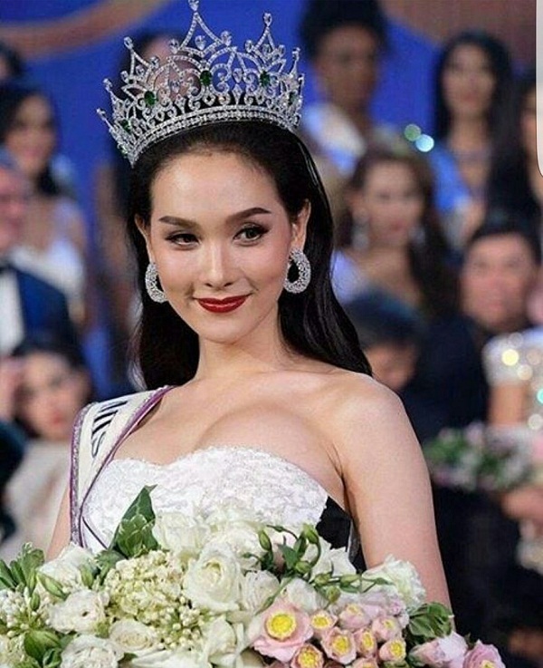 nhin lai 12 cuu hoa hau chuyen gioi nhan sac cua huong giang idol co cua de dang quang