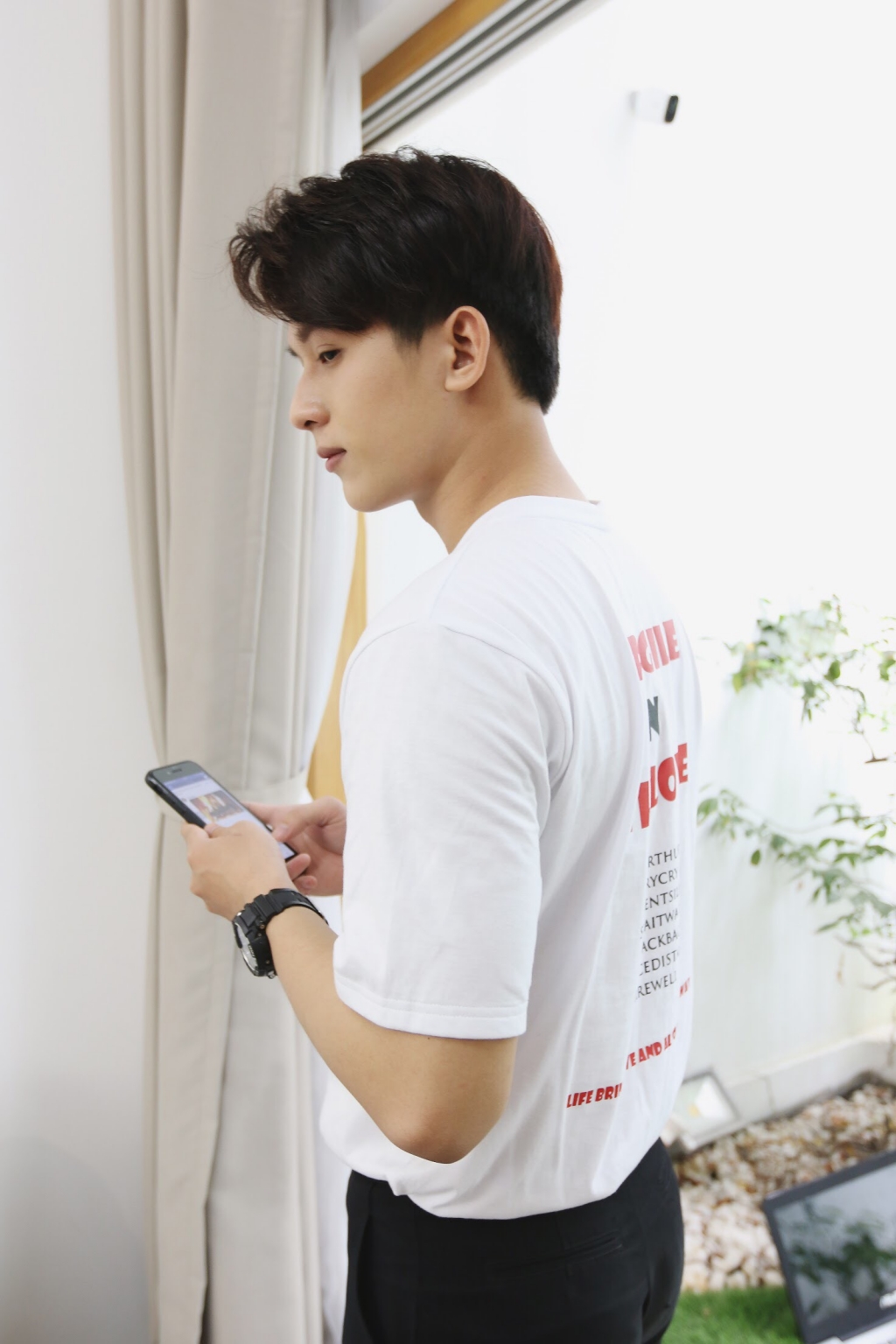 hotboy phim chiec nhan di lac toi giau ba me bo nghe dang hoc de theo duoi dam me lam dien vien