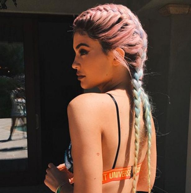 chang trai chi 16 ty dong chuyen gioi de giong ngoi sao nu kylie jenner