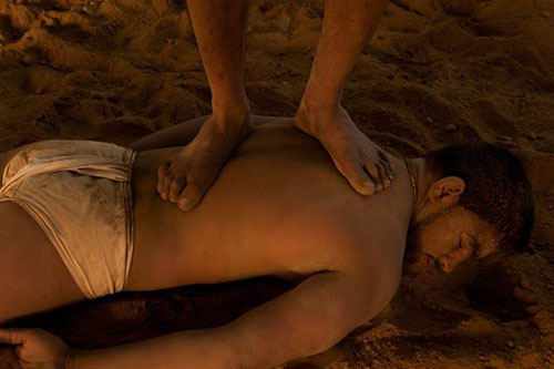 nghe trai bao ke chuyen nghe ky 3 nhung nguyen tac rieng khi di khach dong tinh