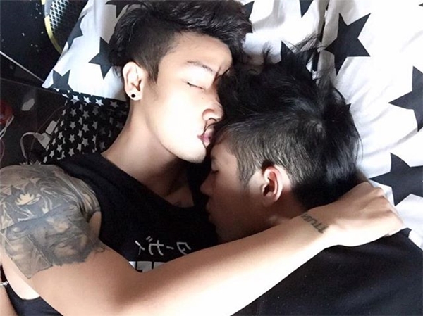 cap doi dong tinh dang yeu nhat thai lan khien ca the gioi tan chay vi su ngot ngao