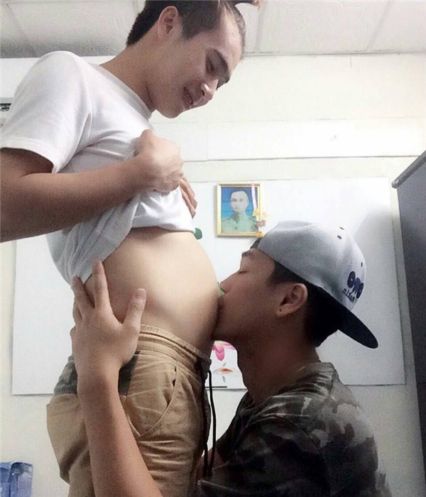 cap doi dong tinh dang yeu nhat thai lan khien ca the gioi tan chay vi su ngot ngao