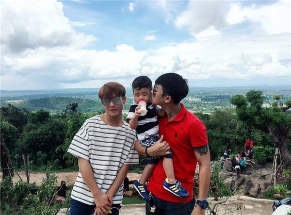 cap doi dong tinh dang yeu nhat thai lan khien ca the gioi tan chay vi su ngot ngao