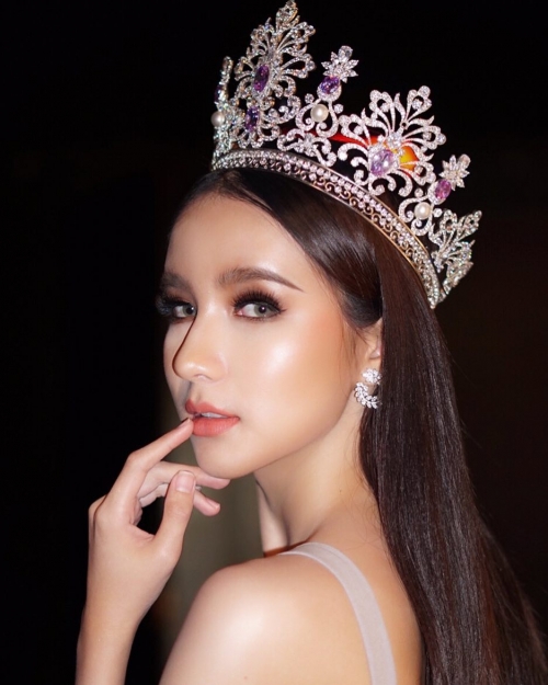 doi thu chuyen gioi cua huong giang tung bo anh sieu goi cam truoc gio khai chien