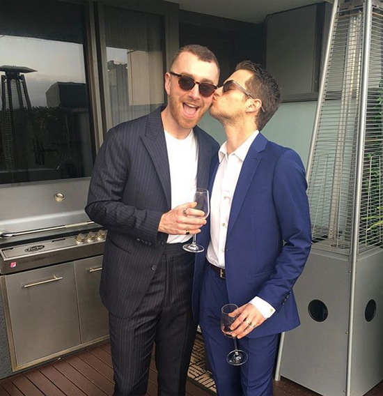 sam smith hon nguoi tinh dong gioi cuong nhiet tren pho