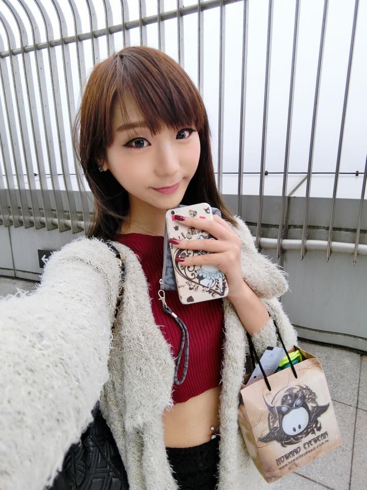 hai cuc nhan sac doi lap cua cac thi sinh huong giang co nam trong top 3 miss international queen