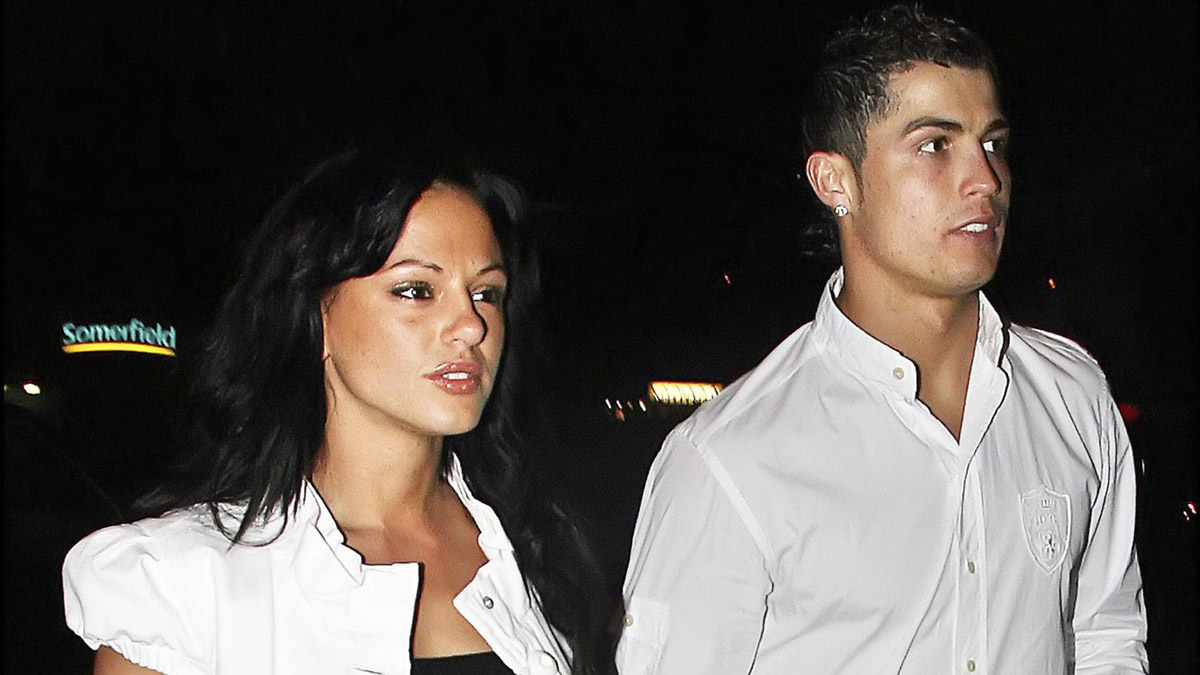 ronaldo bi phoi bay chuyen chan goi giua tin don dong tinh