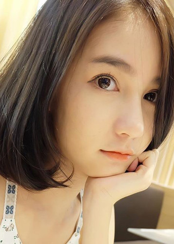 do mat moc dan thi sinh hoa hau chuyen gioi quoc te 2018