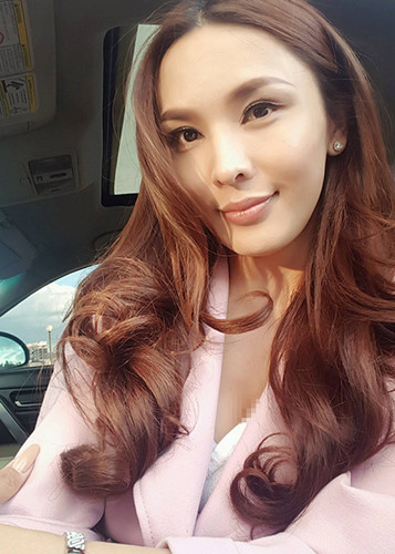 do mat moc dan thi sinh hoa hau chuyen gioi quoc te 2018