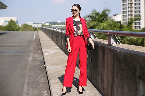 luc vali thoi trang do cua huong giang tai cuoc thi nay biet dau lai thay tiem nang mot hoa hau