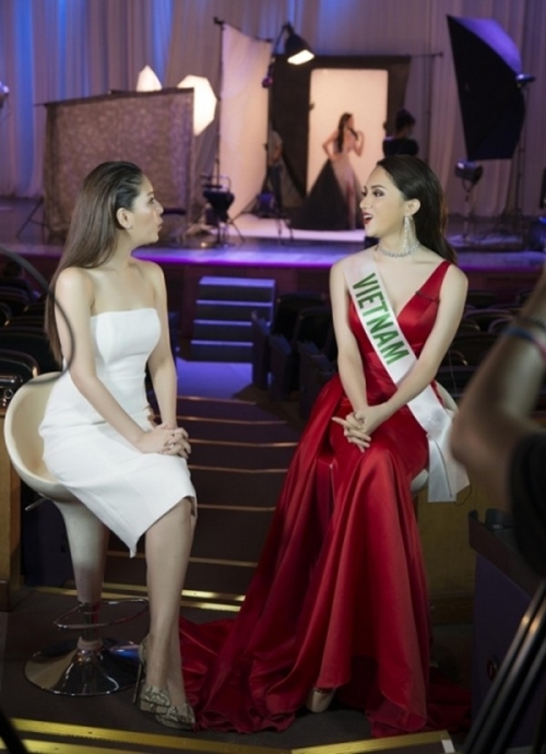 khong chi ngoai hinh huong giang con gay an tuong voi kha nang tieng anh nhu gio