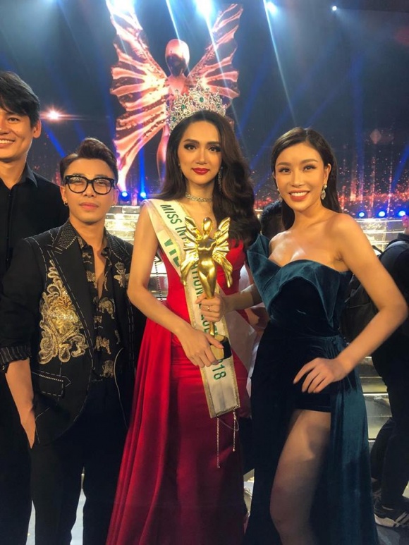 chia se xuc dong cua me huong giang khi con gai dang quang hoa hau chuyen gioi quoc te 2018